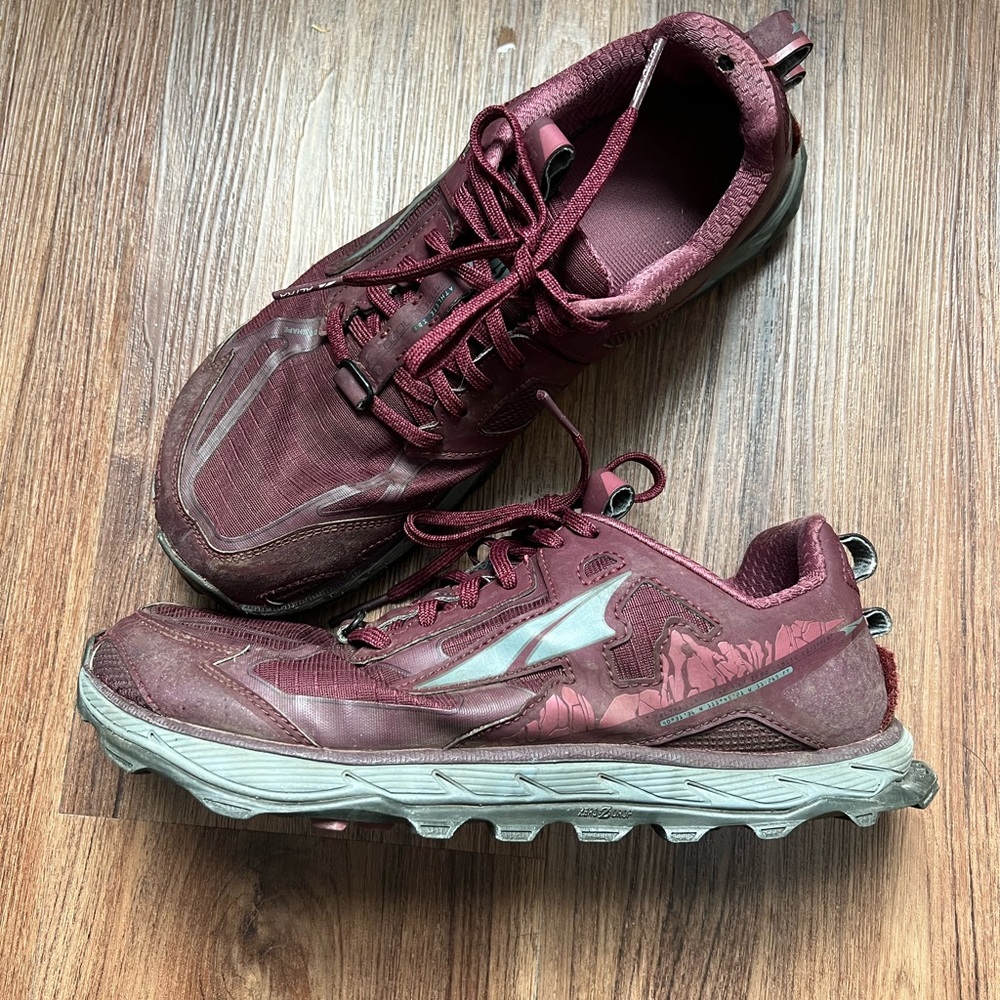 Altra Lone Peaks Women’s 10